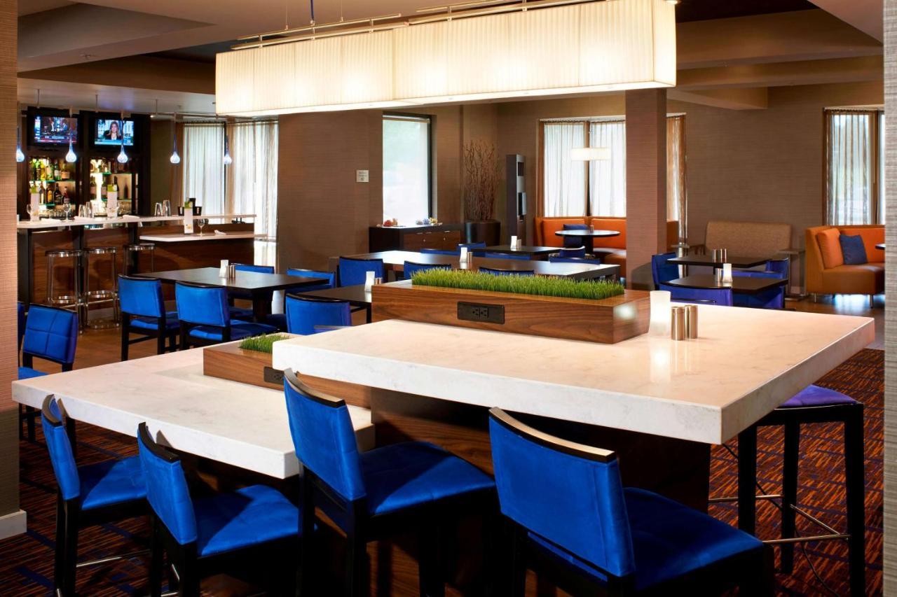 Sonesta Select Detroit Novi Hotel Екстериор снимка