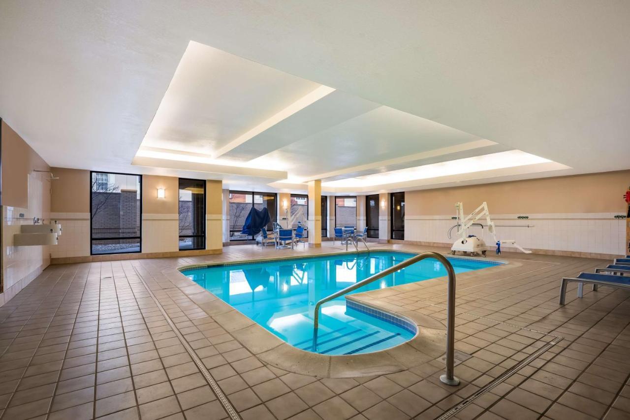 Sonesta Select Detroit Novi Hotel Екстериор снимка